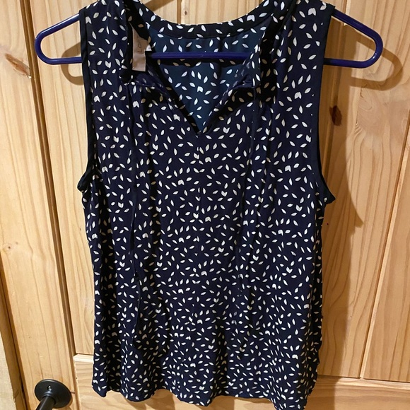 Loft black and white dressy top size small - Picture 4 of 5